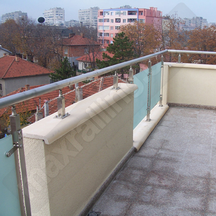 Иноксови парапети със стъкло